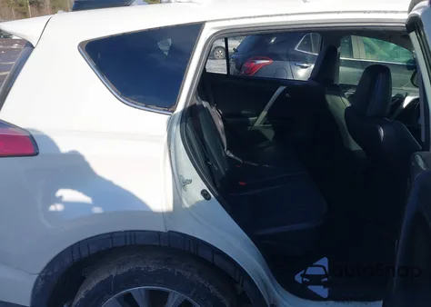 2017 Toyota Rav4 Limited z USA, uszkodzony, nr VIN JTMYFREV8HJ120953